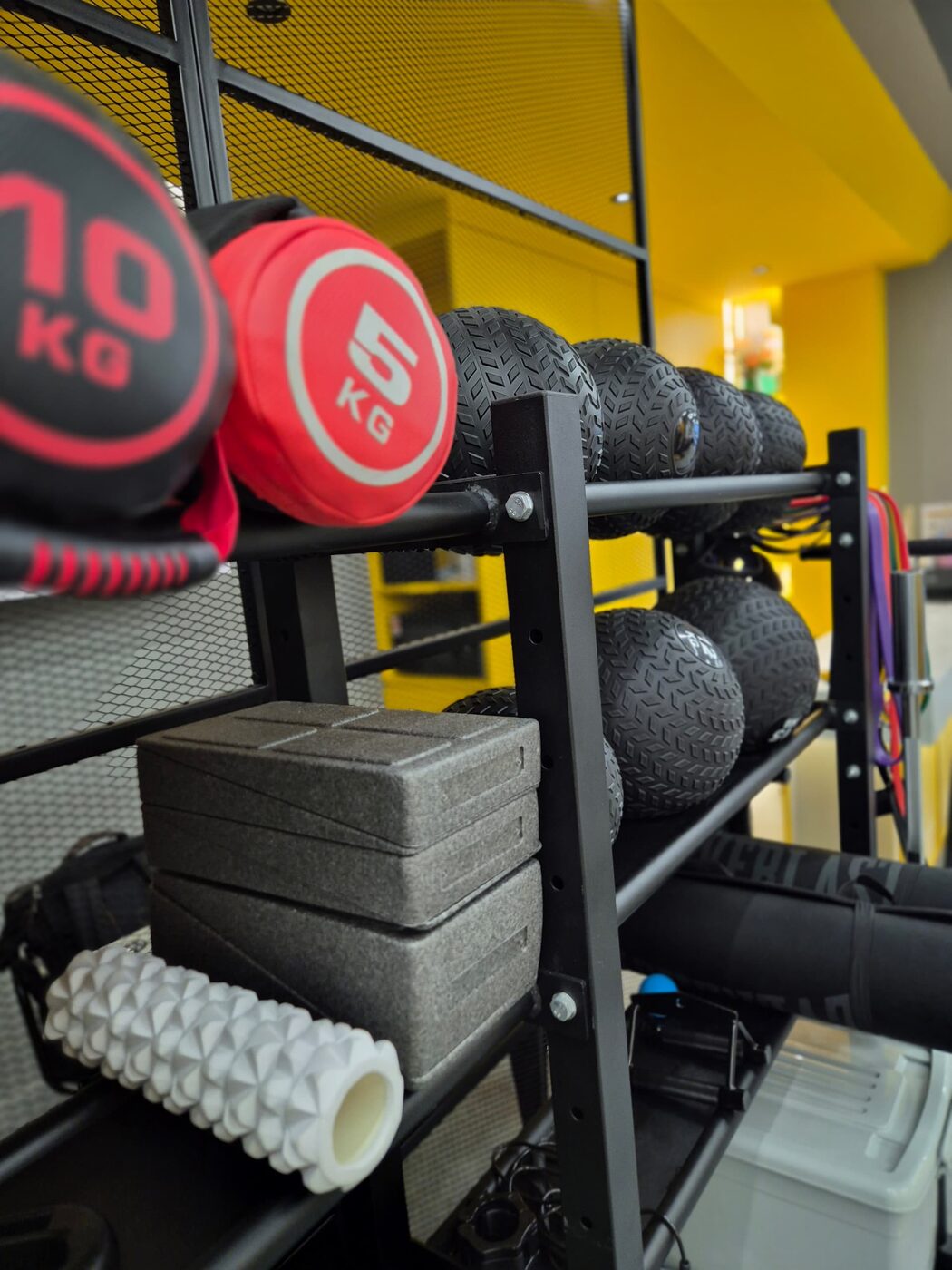 Free weights and plates at iLift Pines Square, MJC Kuching